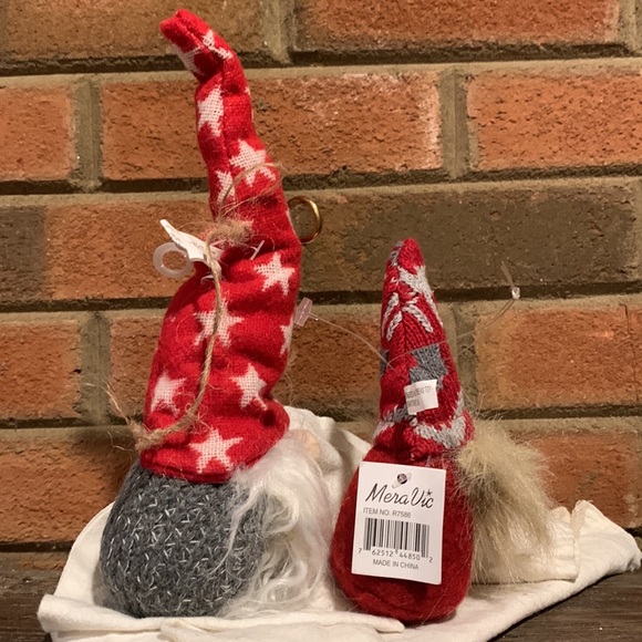 TWO GNOME ORNAMENTS OR MANTEL DECORATIONS 🆕 - Picture 3 of 4